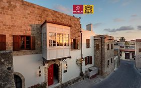 Kokkini Porta Rossa